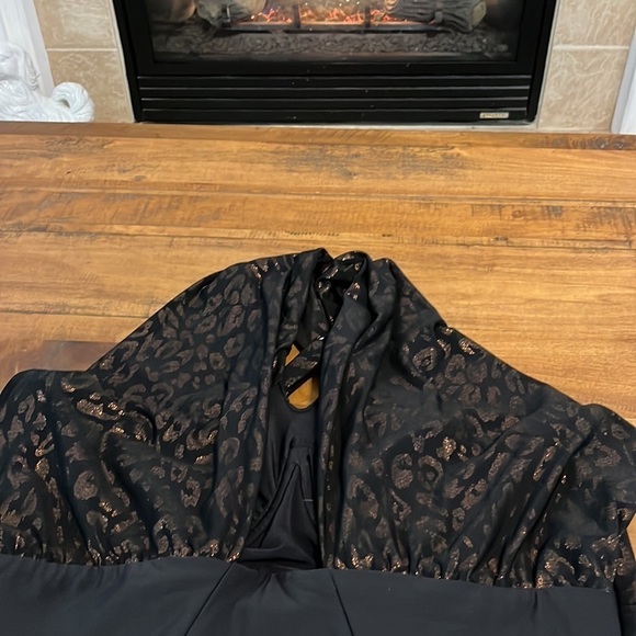 MIRACLESUIT, black and copper color top of suit, - Picture 5 of 9